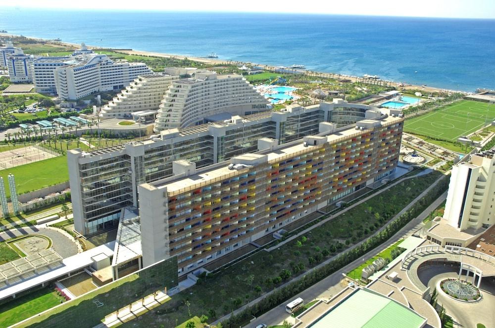Nirvana Cosmopolitan Hotel photo 3