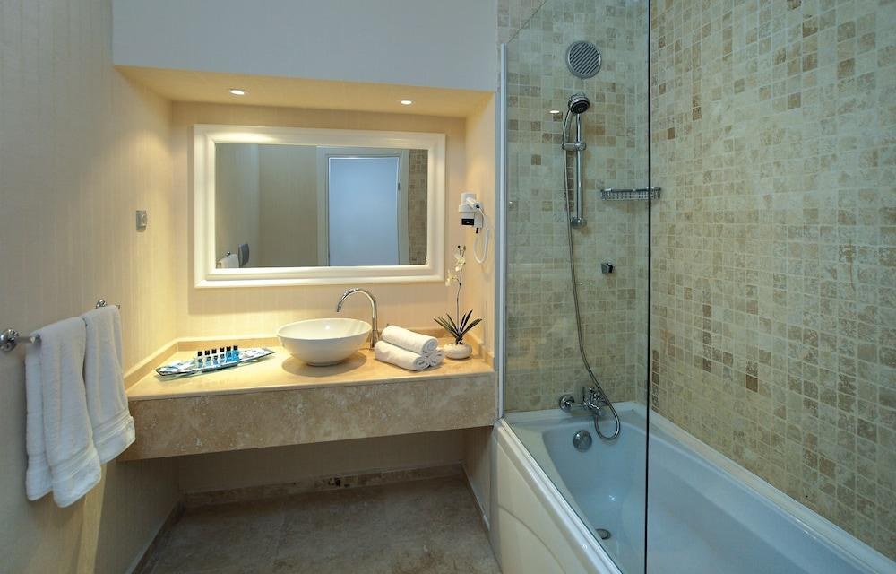 Holiday Inn Resort Bodrum, an IHG Hotel photo 2