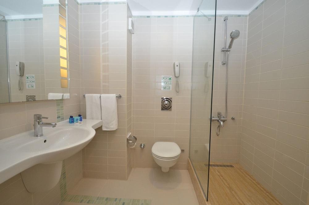 La Blanche Resort & Spa photo 2