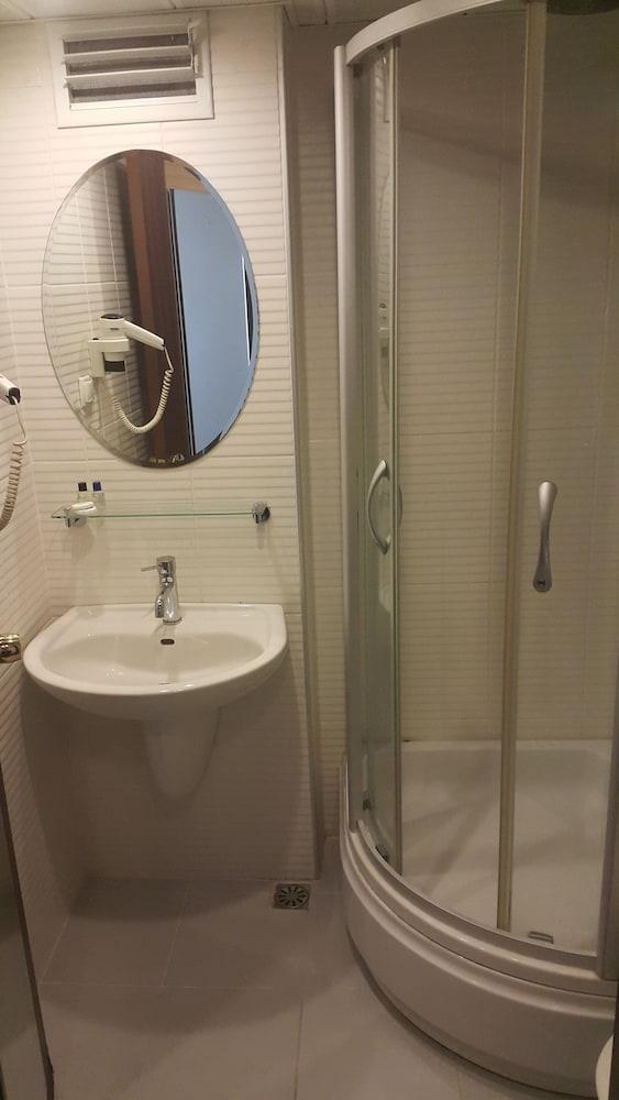 The City Hotel photo 4