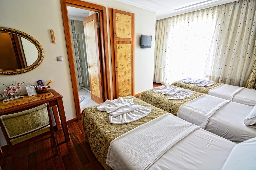 Santa Ottoman Hotel photo 2