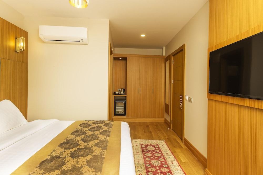 Acra Hotel photo 3