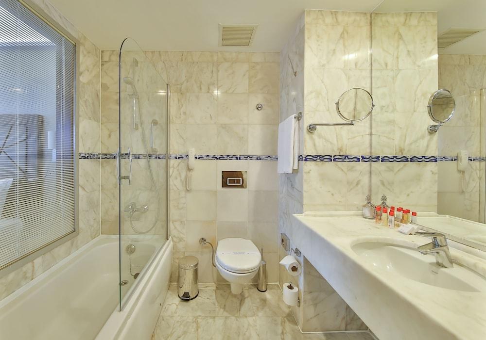 Ramada Istanbul Taksim photo 3