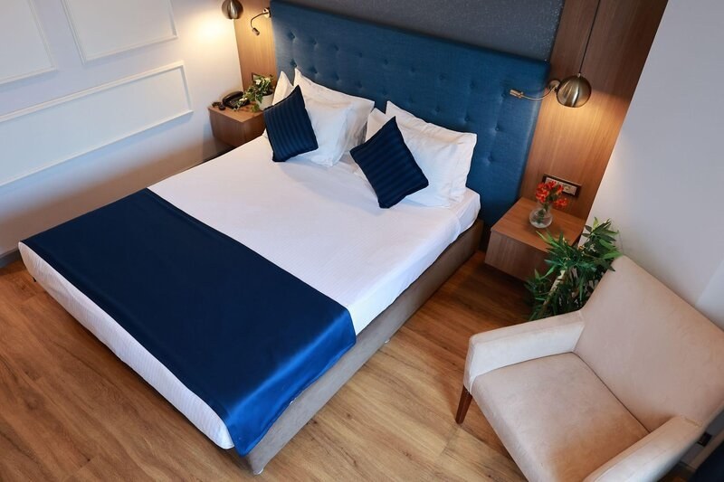 NOVA PLAZA CRYSTAL HOTEL photo 1