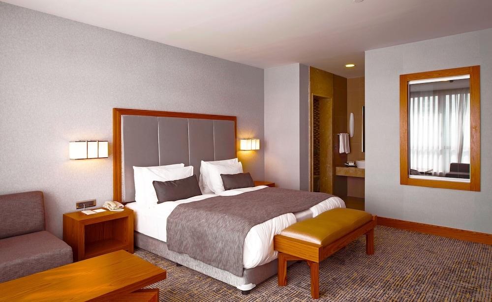 The Green Park Pendik Hotel & Convention Center photo 2
