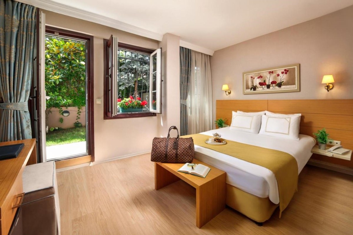 ALMINA HOTEL photo 1
