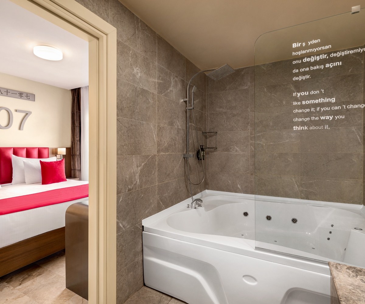 RAMADA BY WYNDHAM ISTANBUL PERA photo 4
