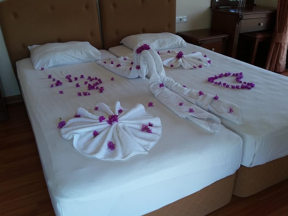 Cihanturk Hotel photo 4