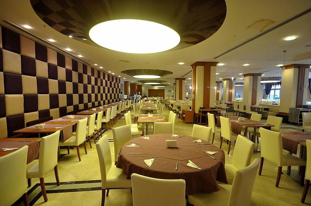 Deluxe Hotel Pinetapark photo 1