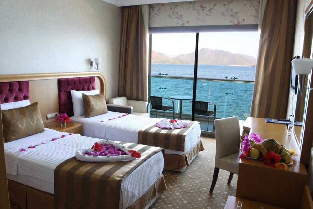 Orsmaris Boutique Hotel photo 2