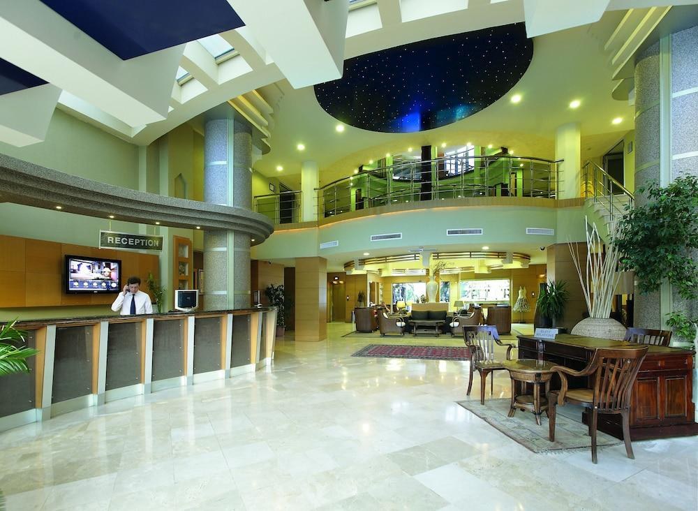 Grand Cettia Hotel photo 2