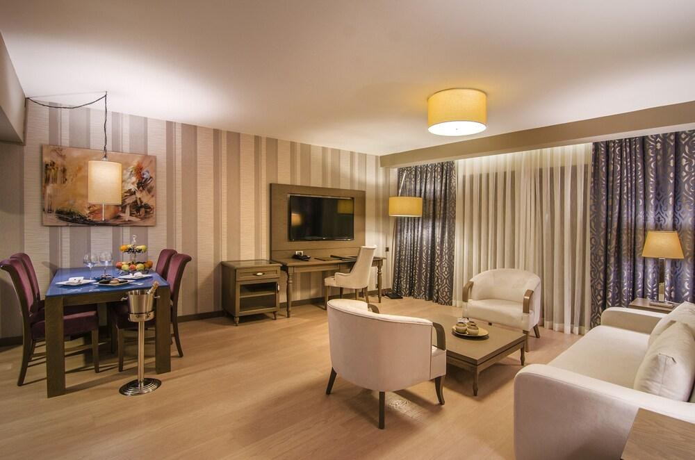 Grand Blue Sky International Hotel photo 4