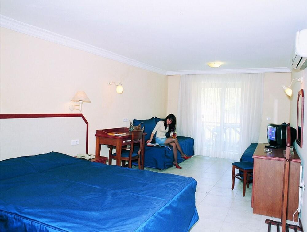 Pigale Beach Resort photo 3