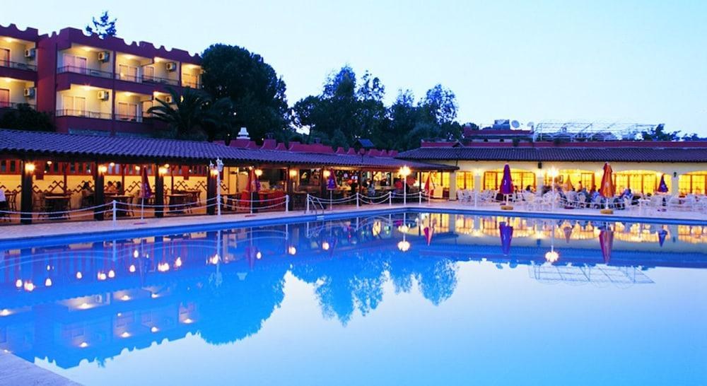Pigale Beach Resort photo 4