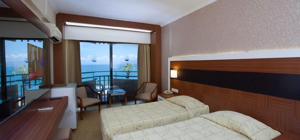 Derici Hotel photo 4