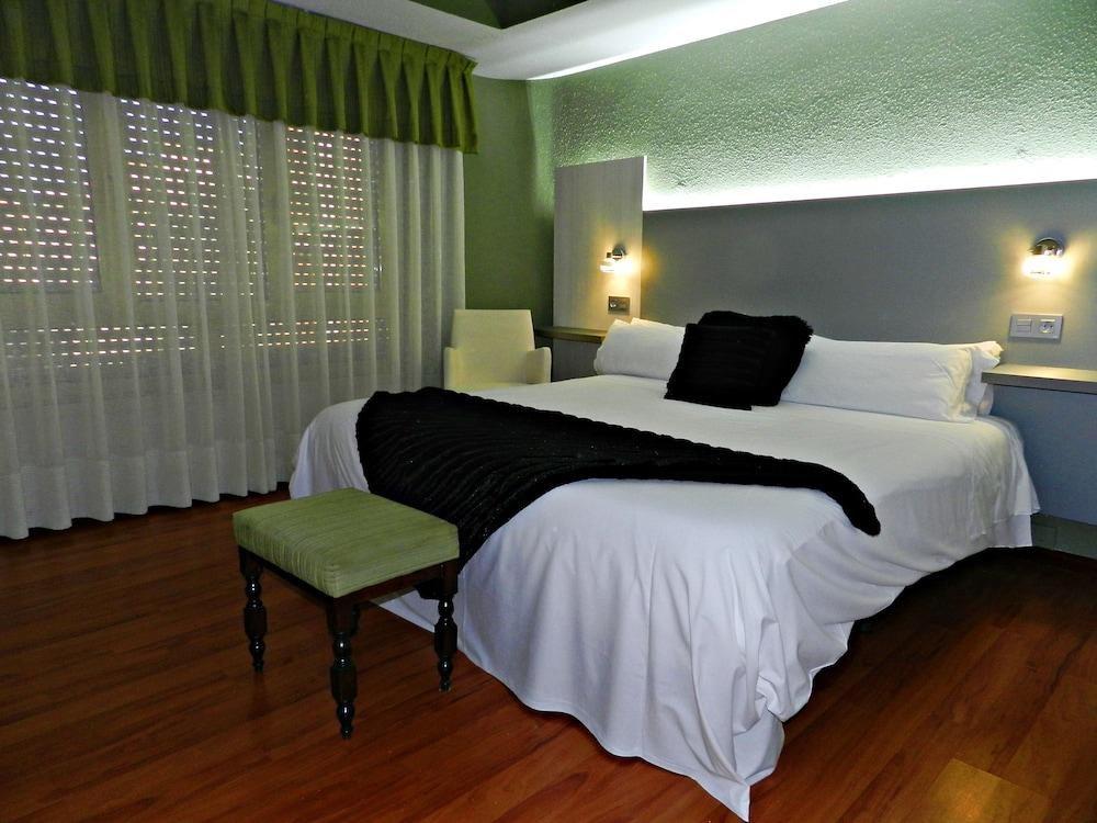 Hotel Alda Centro Gijón photo 2