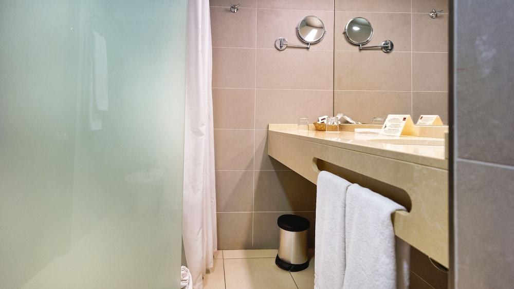 Bull Astoria photo 3