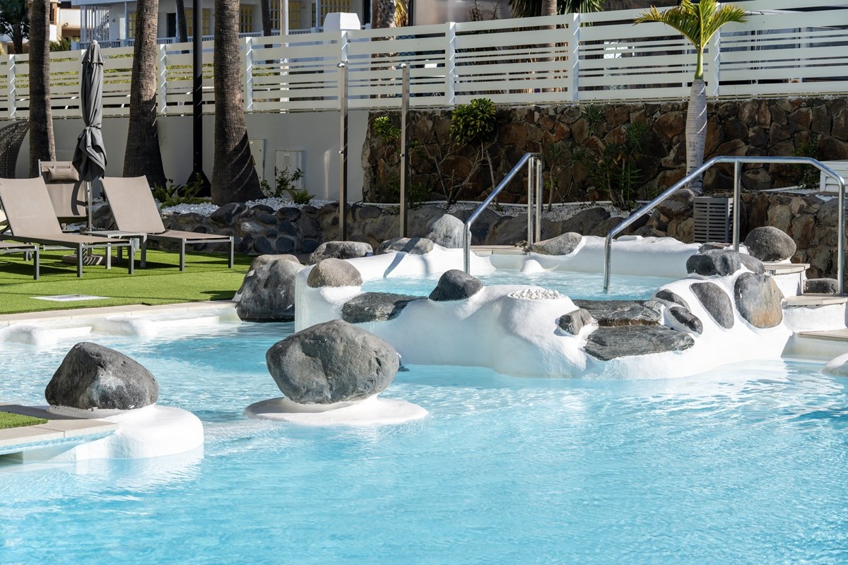 HOTEL LIVVO ANAMAR SUITES photo 2