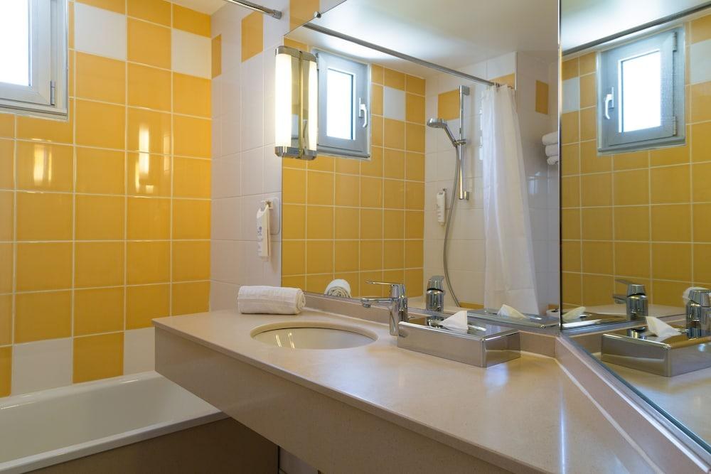 Sure Hotel by Best Western Bordeaux Lac photo 2