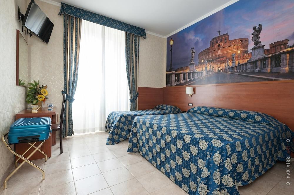 ORLANDA HOTEL photo 2