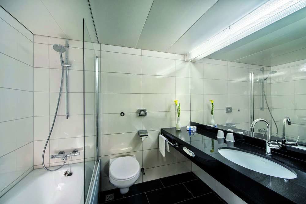 MARITIM HOTEL BELLEVUE photo 1