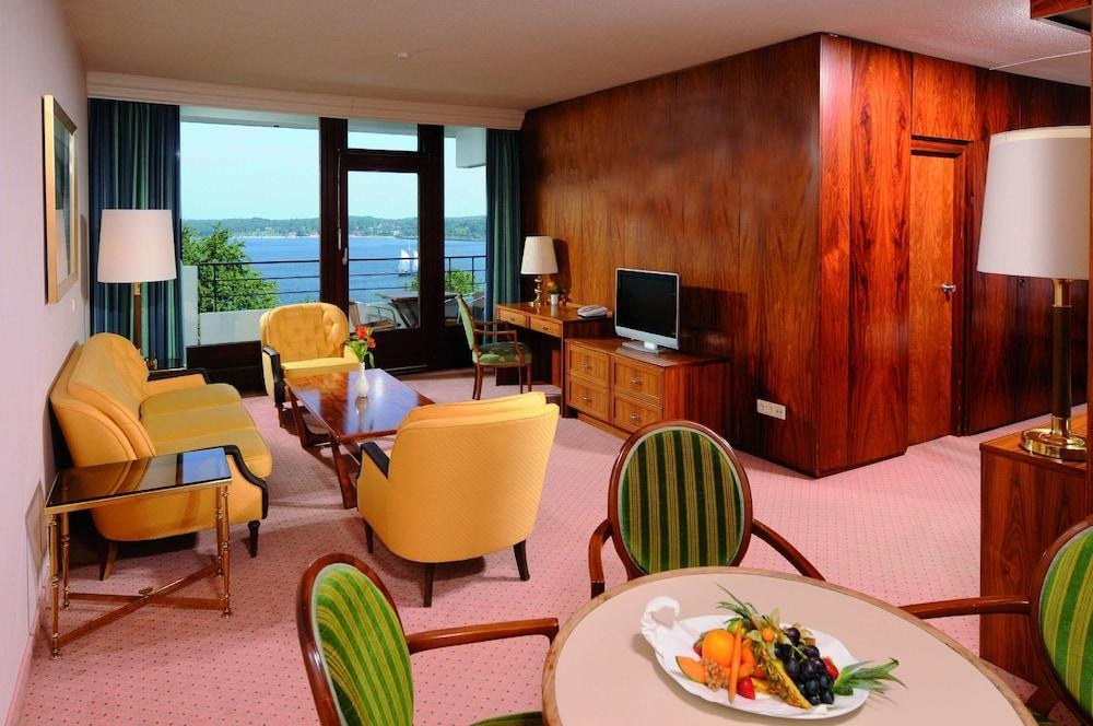 MARITIM HOTEL BELLEVUE photo 3