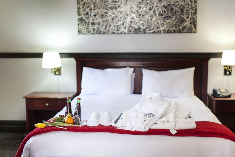 Court Classique Suite Hotel photo 3