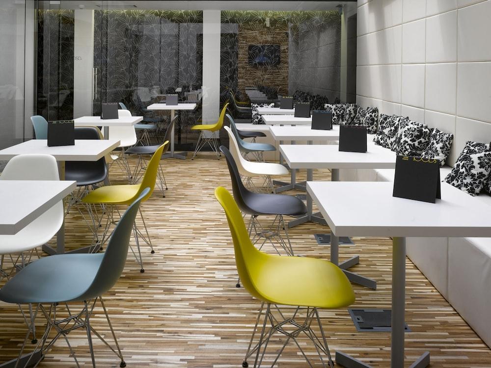 MOODS BOUTIQUE HOTEL photo 3