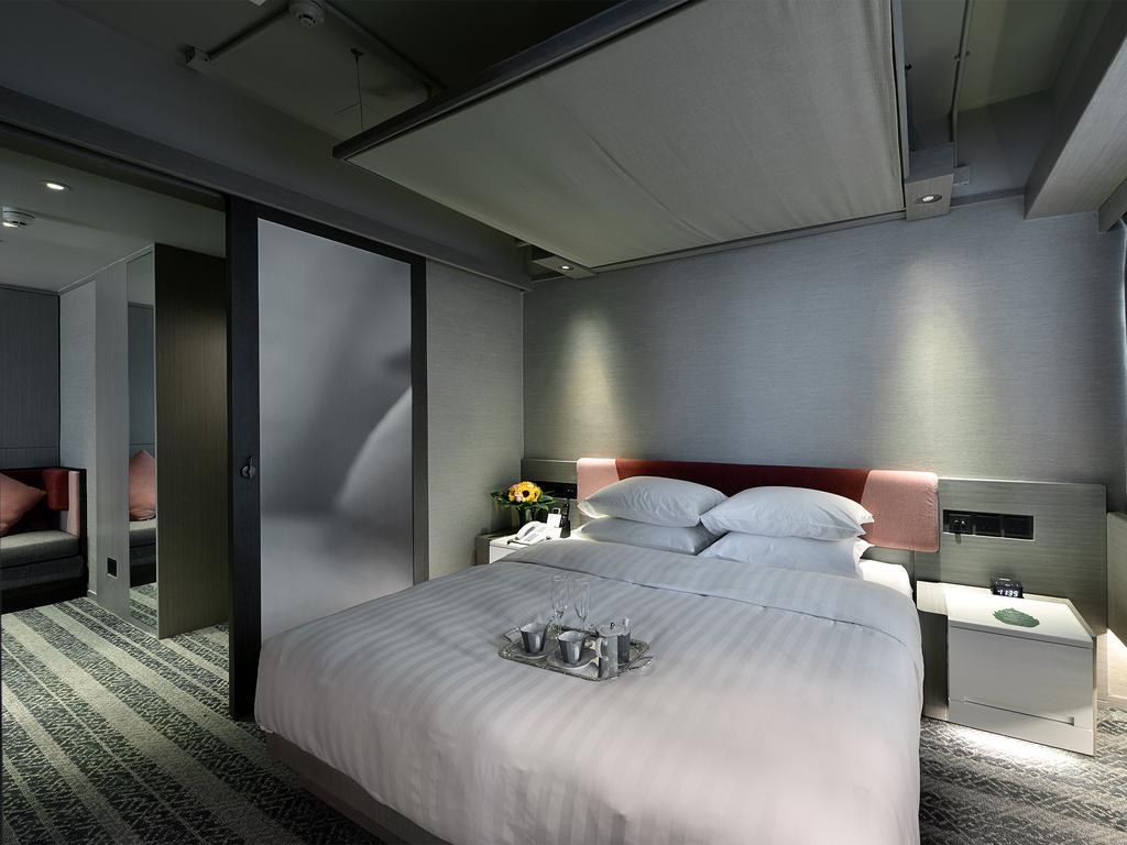 XI HOTEL photo 4