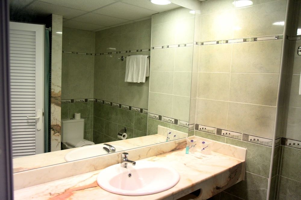 UNIVERS HOTEL photo 1