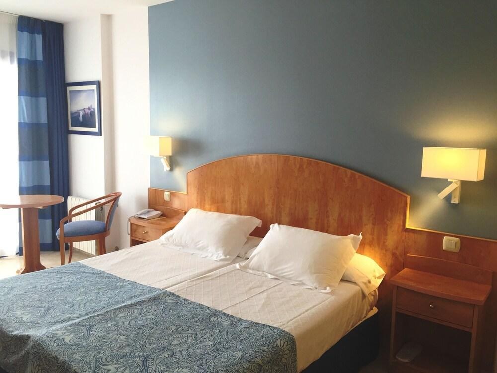 YARAMAR HOTEL SOLO ADULTOS photo 4