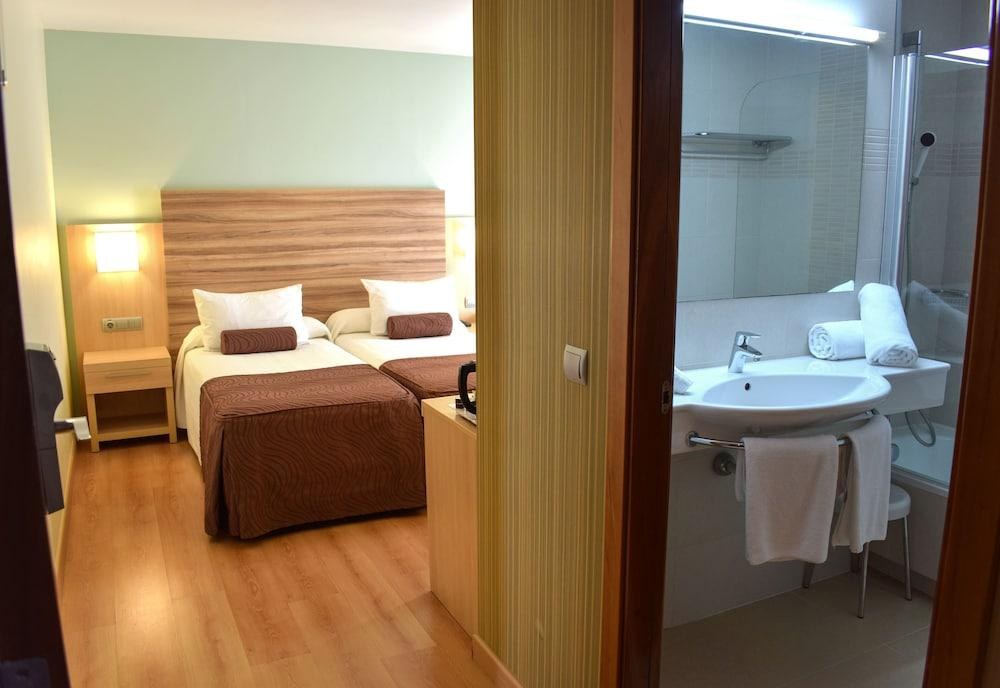RIVIERA BEACHOTEL ONLY ADULTS photo 4