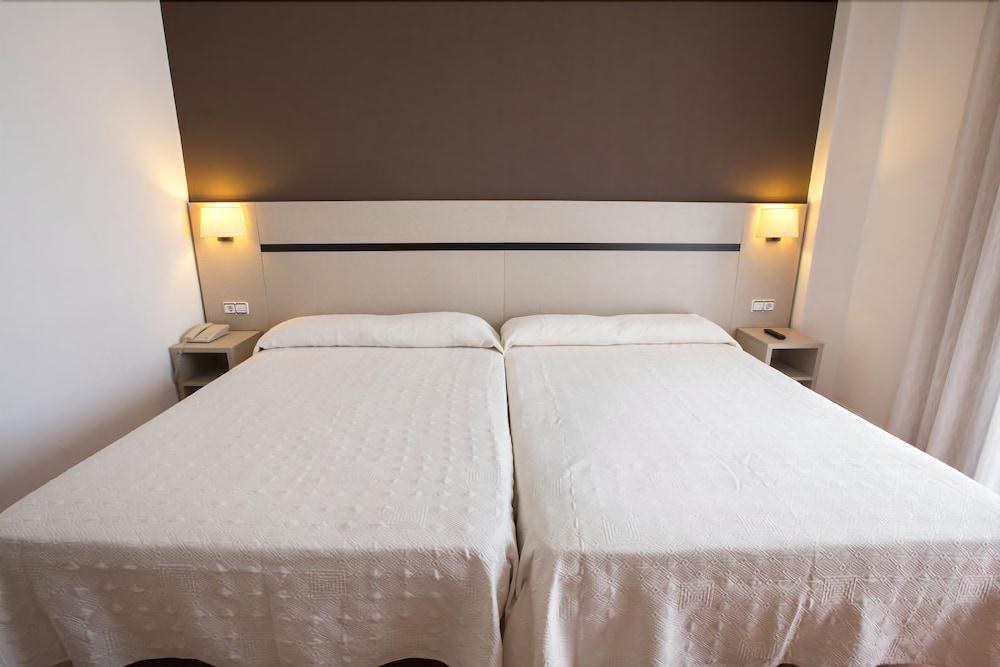 COSTA BRAVA HOTEL photo 2