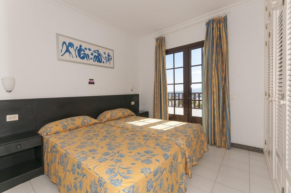 Apartamentos Plaza Azul photo 3