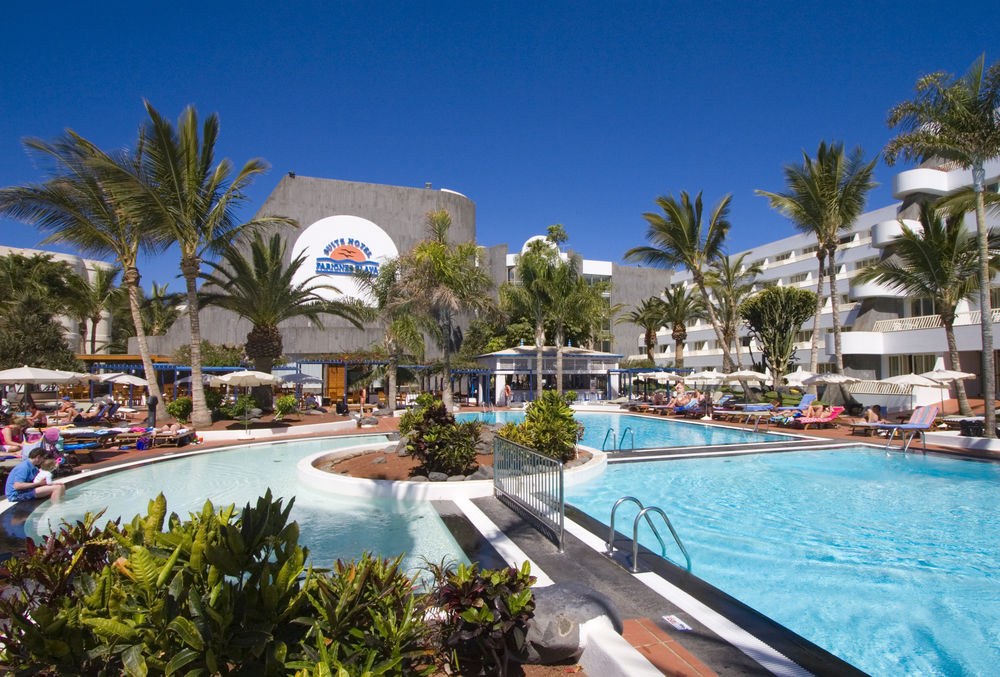 Plus Fariones Suite Hotel photo 1
