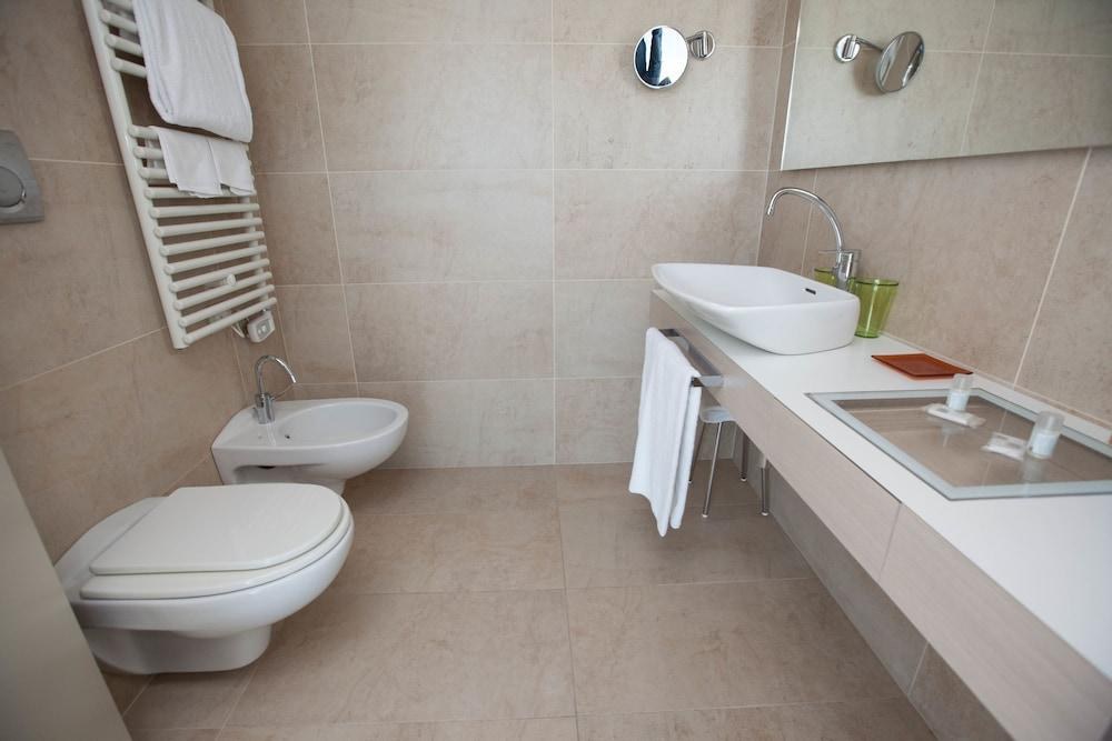 Best Western Plus Net Tower Hotel Padova photo 2