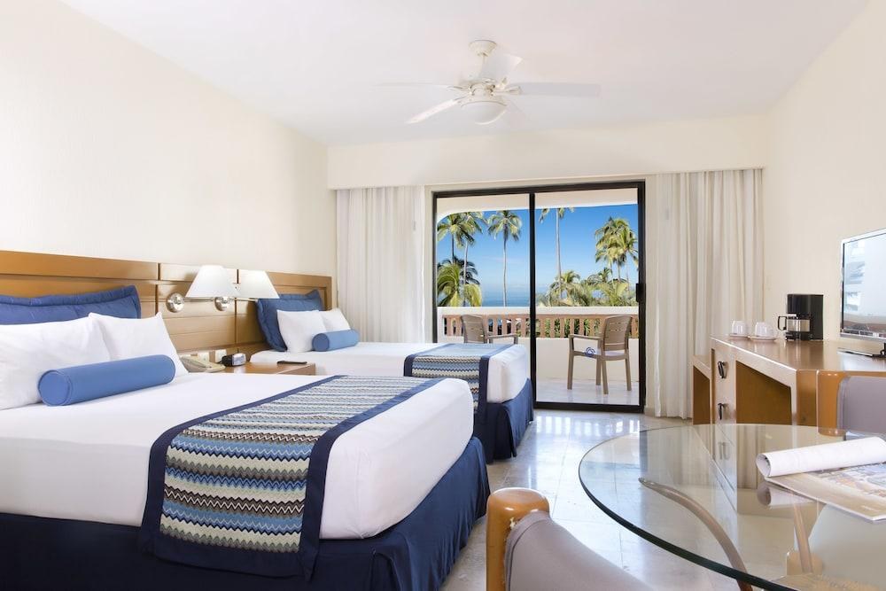 PLAZA PELICANOS GRAND BEACH RESORT ALL INCLUSIVE photo 2