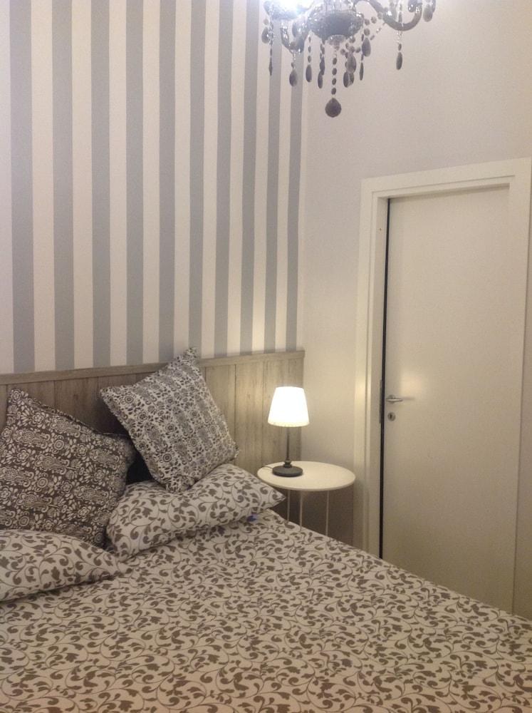 B&B DEI DECUMANI DI NAPOLI photo 2