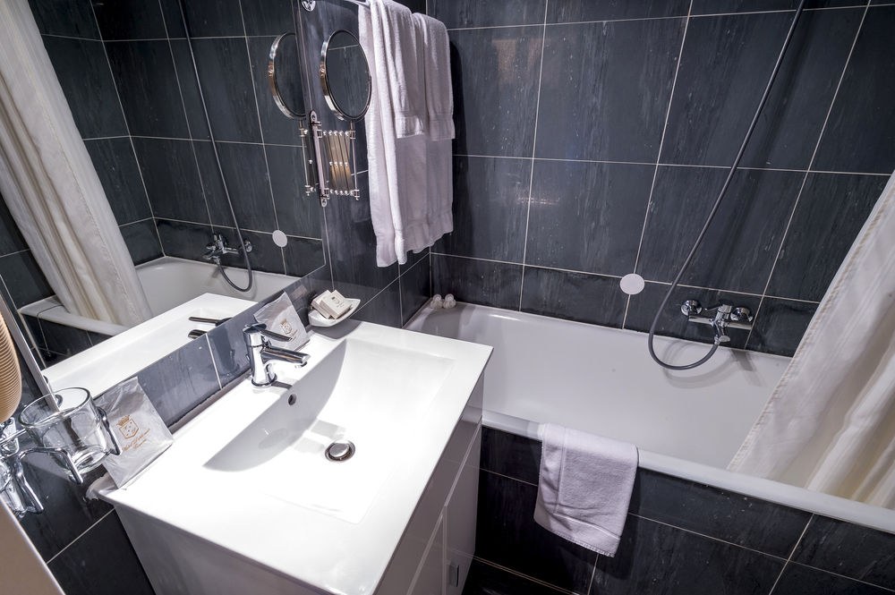 DIPLOMATE HOTEL photo 1