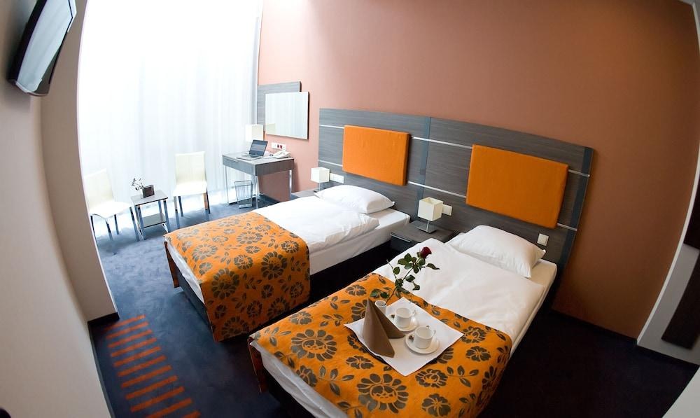 CENTRUM HOTEL photo 2