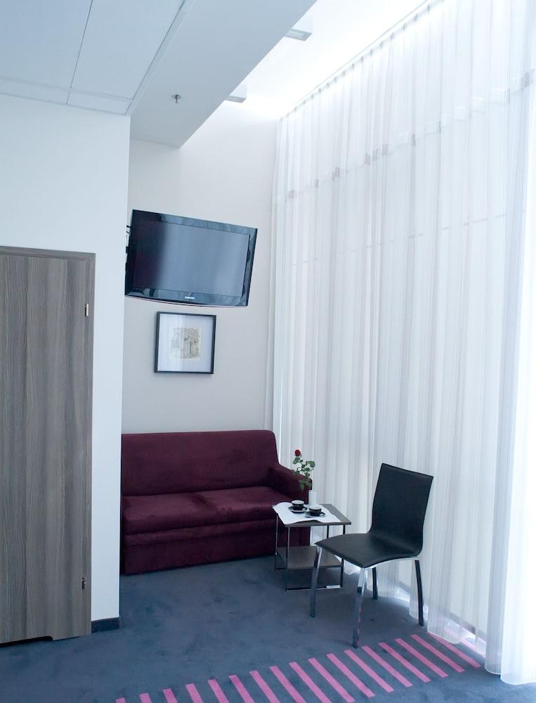 CENTRUM HOTEL photo 3