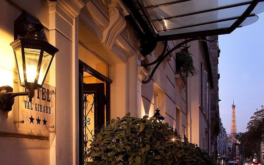 VAL GIRARD HOTEL
