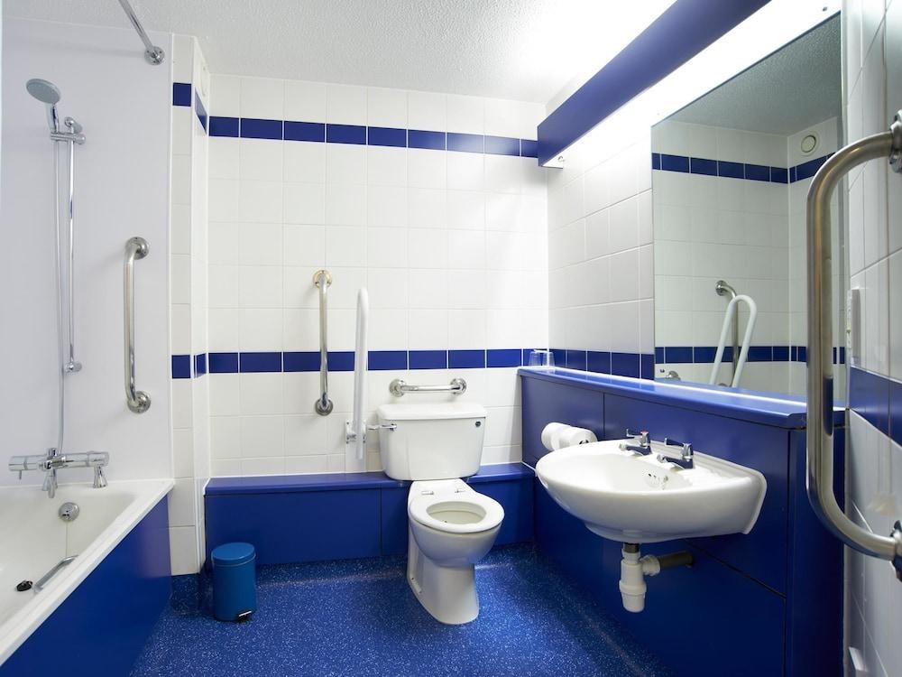 TRAVELODGE MANCHESTER CENTRAL HOTEL photo 2