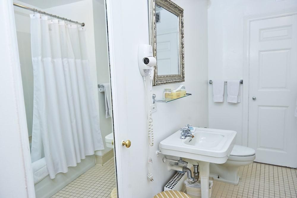 3 WEST CLUB HOTEL photo 2