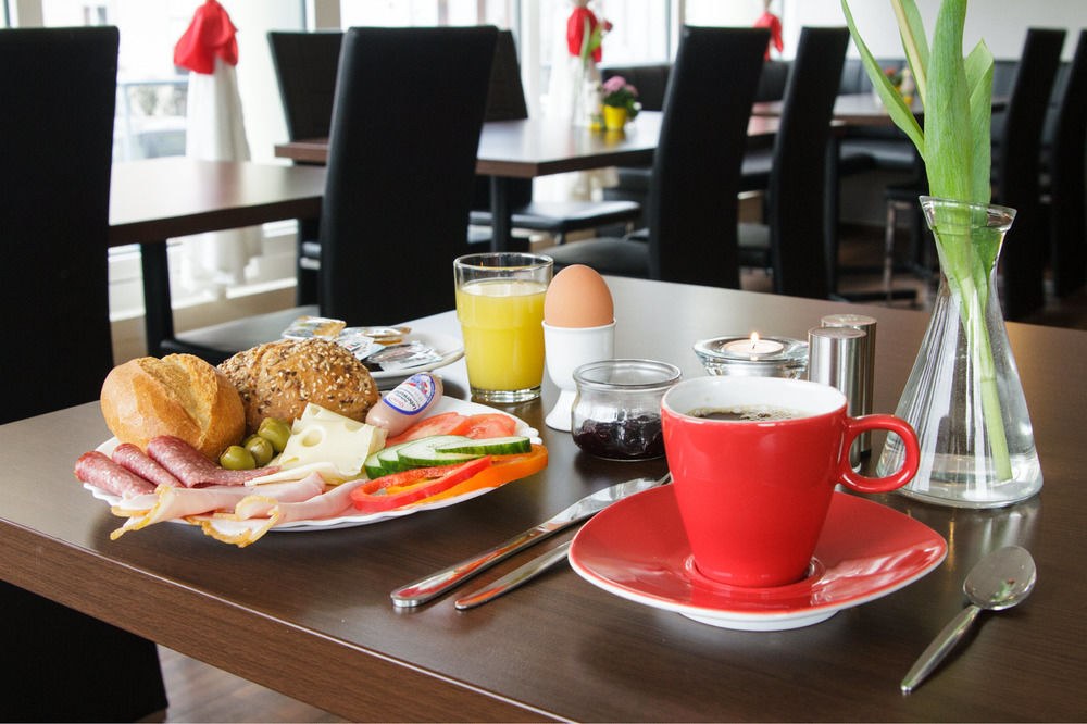 PANKOW HOTEL
