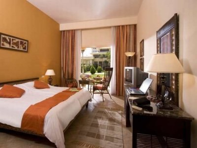 SWISS INN PLAZA HOTEL photo 2