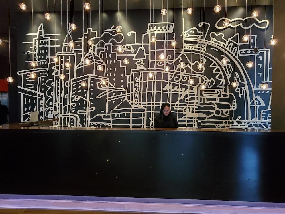 THOMPSON TORONTO HOTEL photo 2