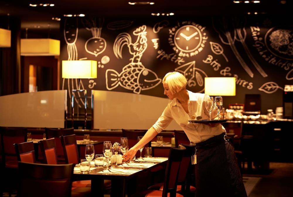 HOLIDAY INN MESSE photo 3