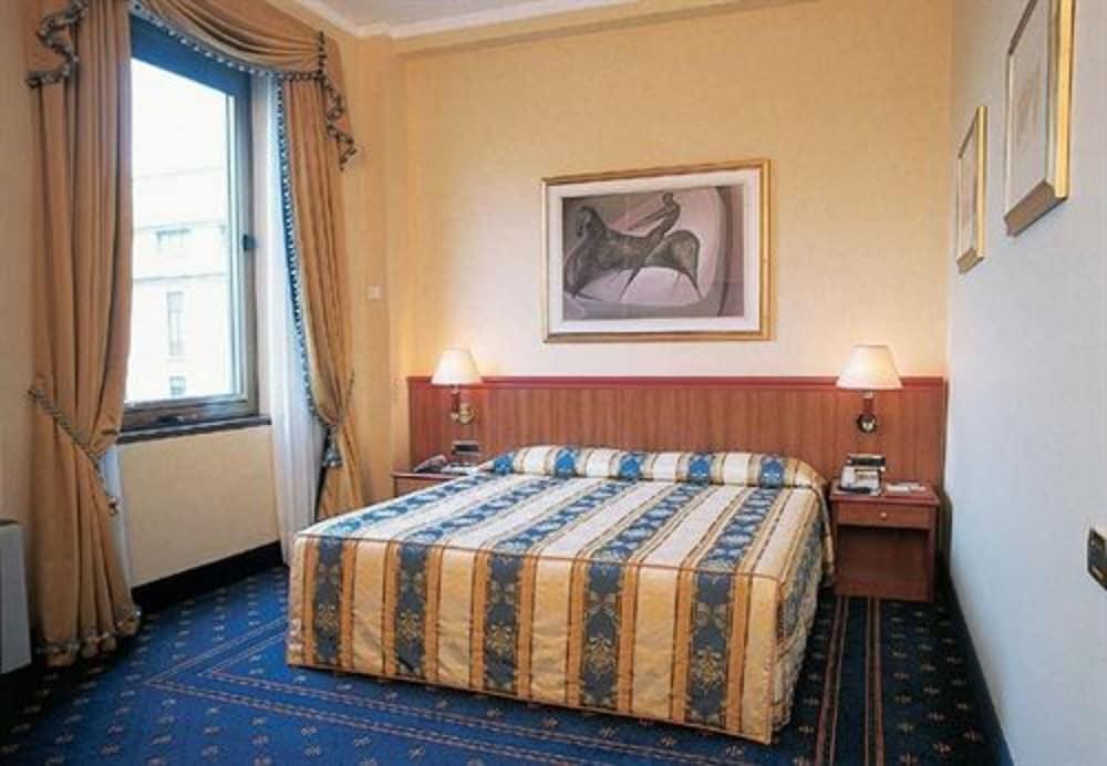 LLOYD HOTEL MILAN photo 1