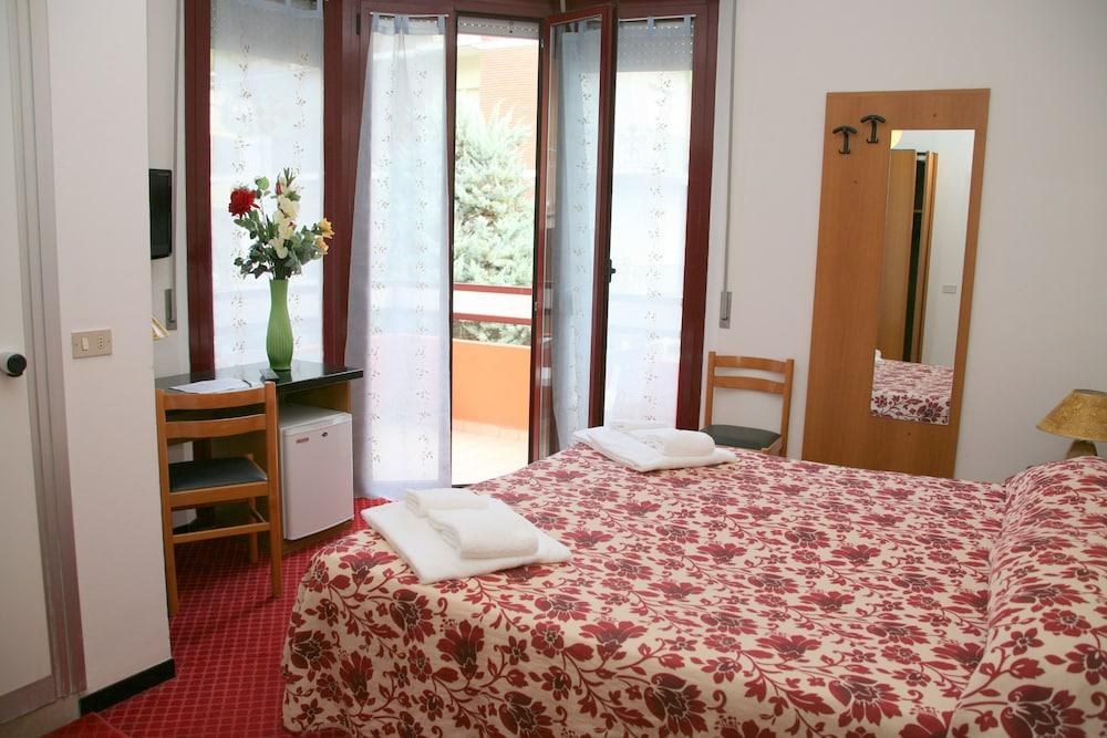 NIAGARA HOTEL RIMINI photo 2